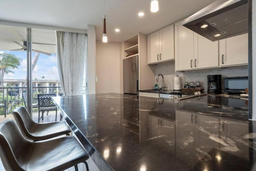 דירות Kahana Hale Ono Loa 403- Top Floor, Ocean View, & Complete Modern Remodel מראה חיצוני תמונה