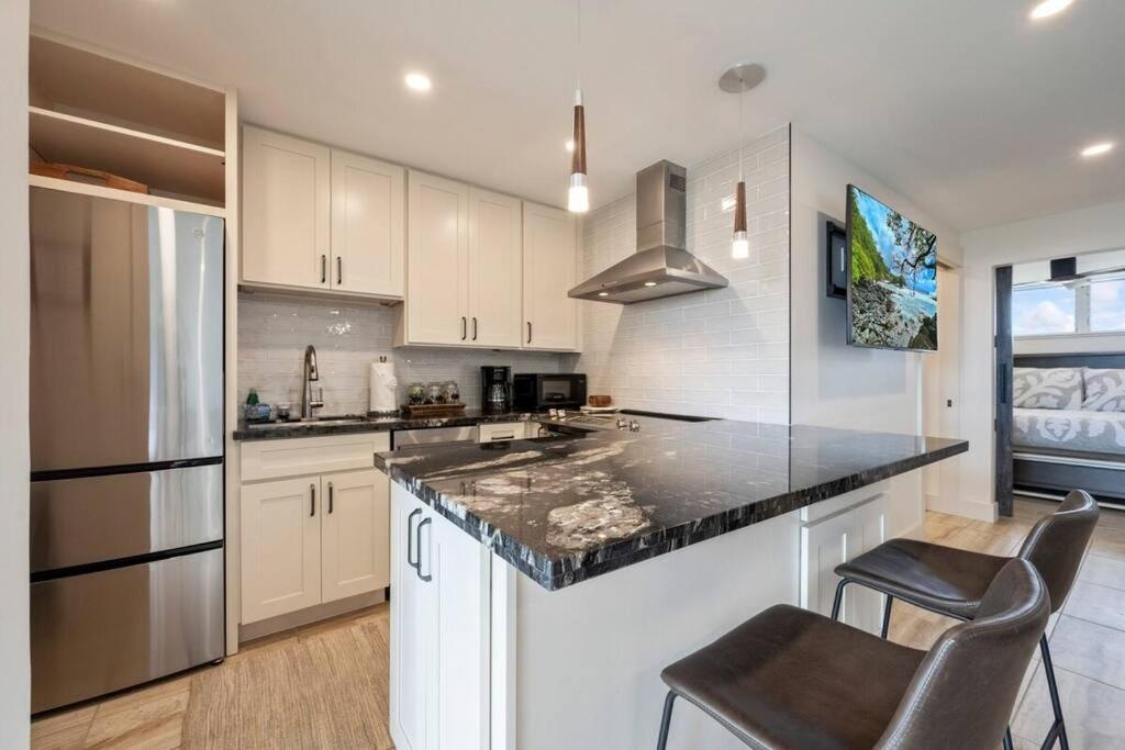 דירות Kahana Hale Ono Loa 403- Top Floor, Ocean View, & Complete Modern Remodel מראה חיצוני תמונה